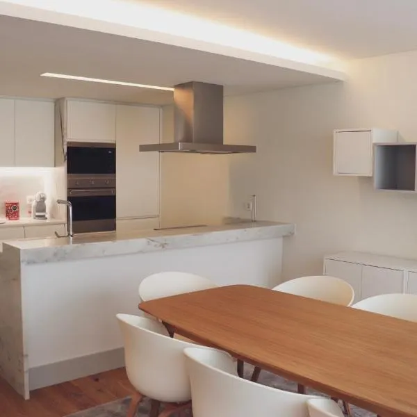 Central Lisbon Balcony Lux Apartment