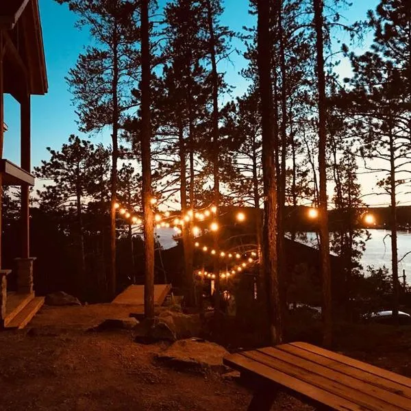 Gîte du Haut des Arbres, khách sạn ở Saguenay
