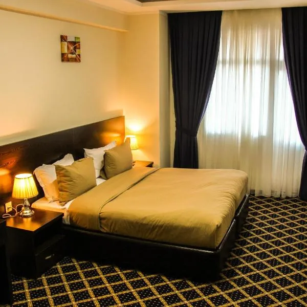 Kristal Hotel, hotell i Xirdalan