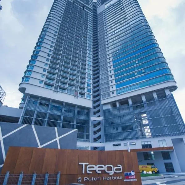 Teega Suites by JBcity Home, hotel Nusajayában