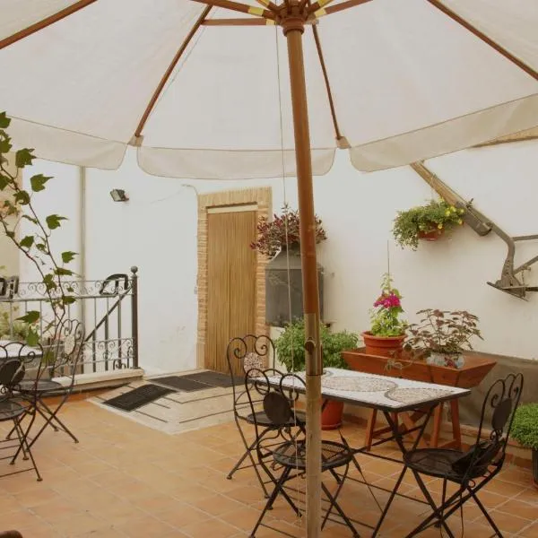Casa Rural "La Bardena Blanca I ", hotel Arguedasban