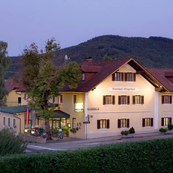 Gasthof Engelhof, hotel in Gmunden