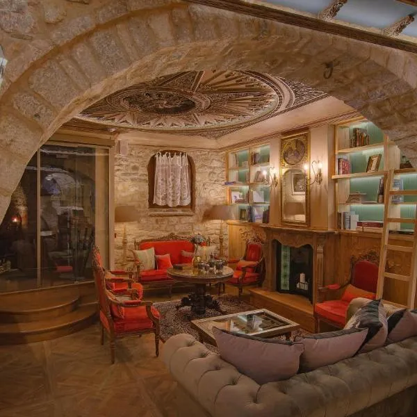 KAMARES Historic Boutique Hotel & Spa, מלון ביואנינה