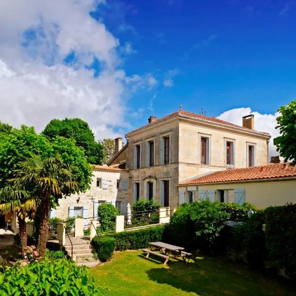 Domaine La Fontaine B&B, hotel in Saint-Dizant-du-Bois