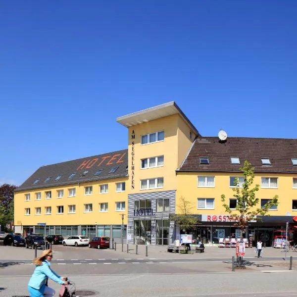 Hotel Am Segelhafen, hotel em Kiel