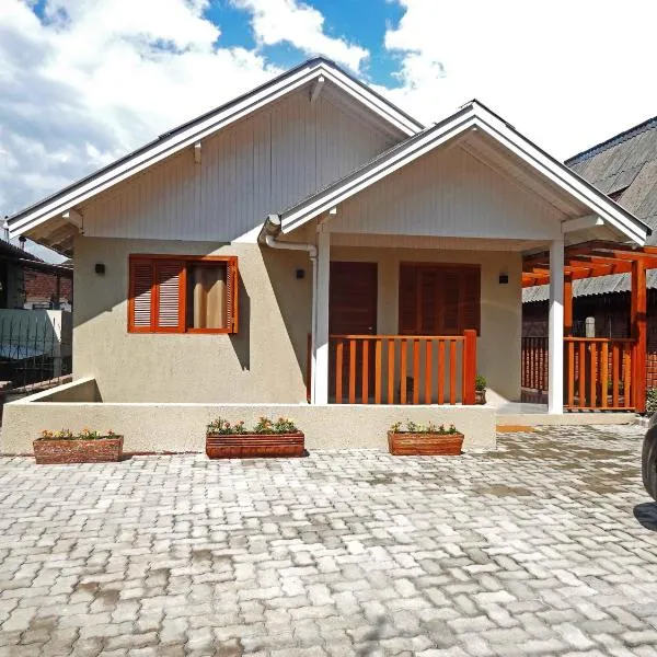 Flats Ouro Gramado Localizado a 900 metros da entrada do Centro de Gramado, khách sạn ở Gramado