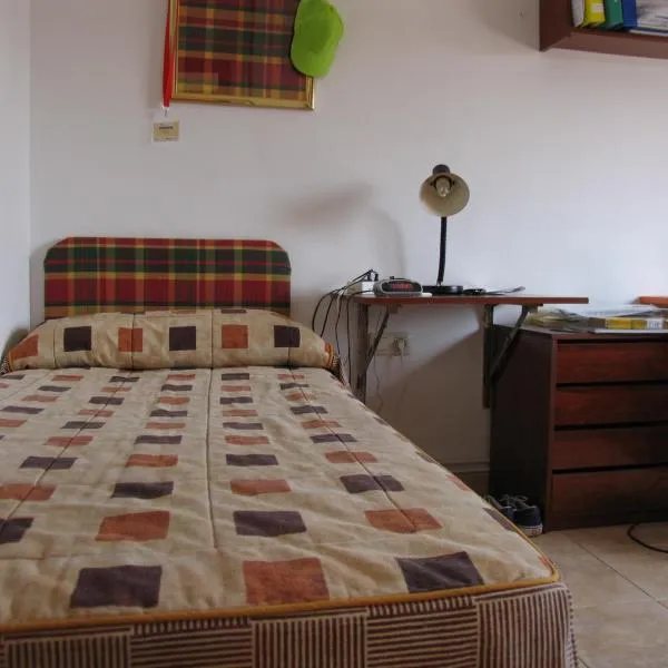 Residencia Universitaria Reuniver Burjassot, hotel v destinaci Benimamet