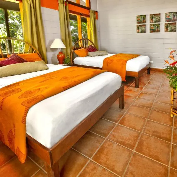 Pachira Lodge, hotel v destinaci Tortuguero