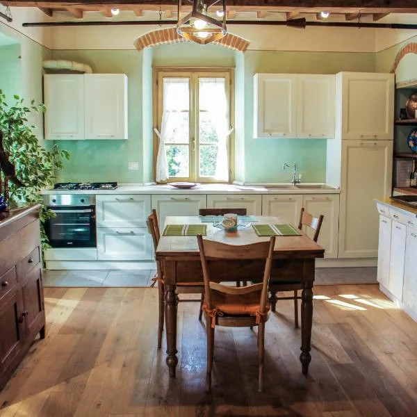 Residenza Fra Le Torri - Charme & Art Gallery Home, hotel v destinaci Arezzo