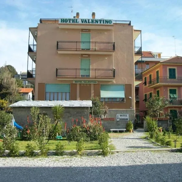 Hotel Valentino, hotelli kohteessa Lavagna