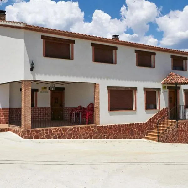 Complejo rural La Tejera y El Pinico, hótel í Yeste