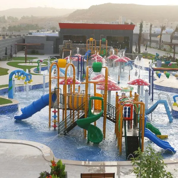 Amaaria Aquapark resort Villas & Chalet, hotell i Al Jubaylah