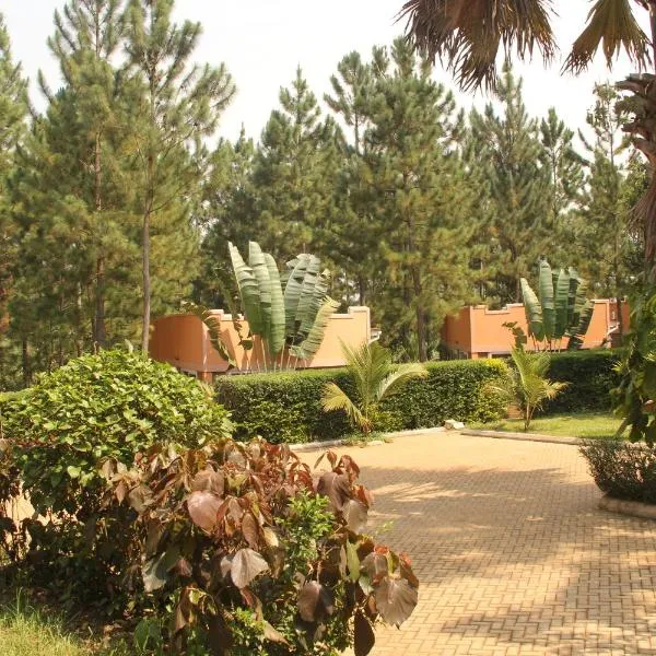 Saltek Forest Cottages, hótel í Masindi