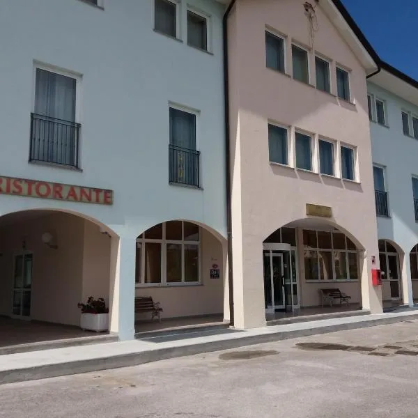 Risthotel Airport, hotel in Ronchi dei Legionari