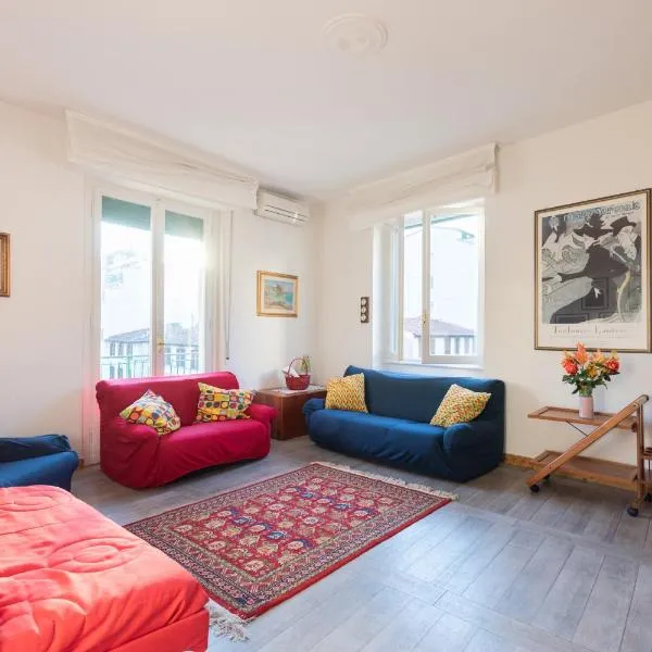 Cappuccini Florence Family & Group 3 Bedrooms Jacuzzi Fast Wi-Fi Air Conditioned Tram, hotel in Florence