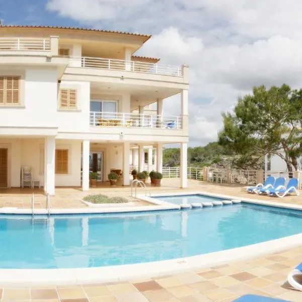 Apartamentos Villa Sirena โรงแรมในกาลาฟีเกรา