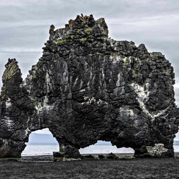 Ósar Hostel, hotel in Þingeyrar