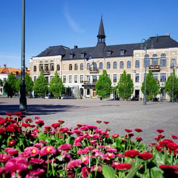 Varbergs Stadshotell & Asia Spa, хотел в Варбери