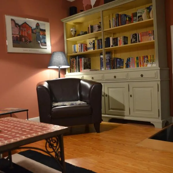 Bickbargen - Haus mit 4 Schlafzimmern und Platz, hotel in Halstenbek