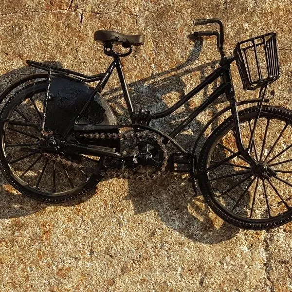 Bicycle House, hotel in Barrosas