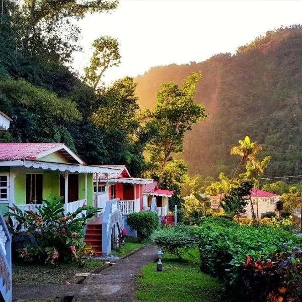 Chez Ophelia Cottage Apartments, hotel v destinaci Roseau