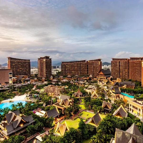 Mangrove Tree Resort World Sanya Bay-Kapok, hotel in Oujiayuan