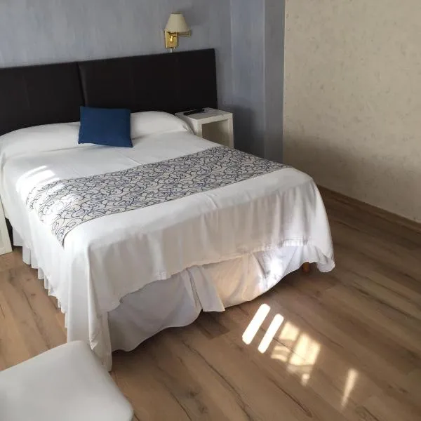 San Marco Hotel, hotel en La Plata