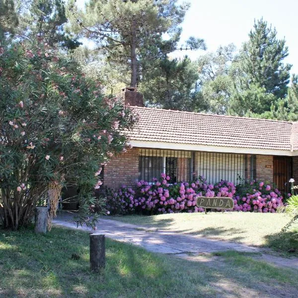Chalet Panda, hotel in Pinamar