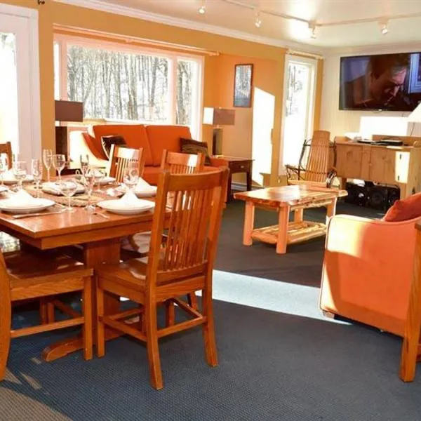 Luxurious Trailside Village One Bedroom Condo #1, hotel v destinaci Killington