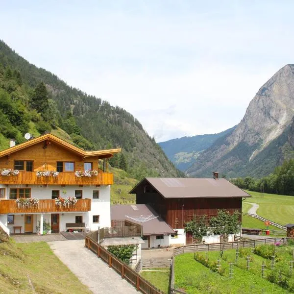 Michelas - Hof, hotel in Umhausen