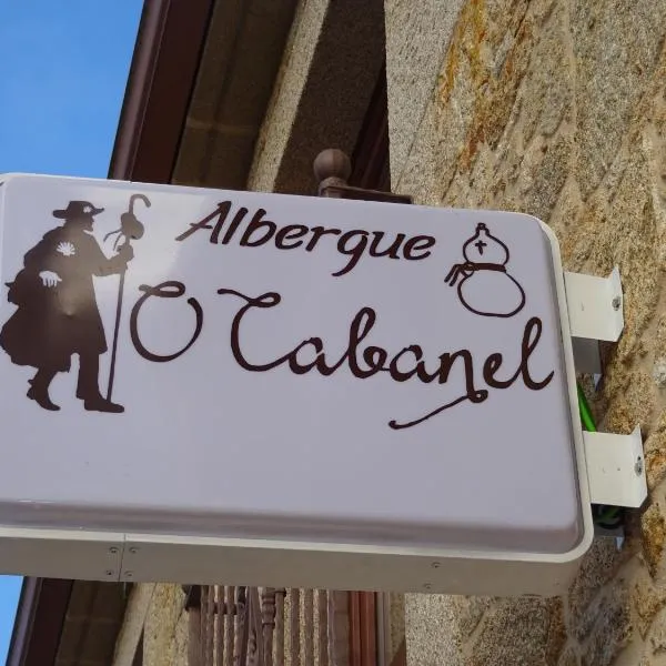 O Cabanel Albergue-Bar, hotell i Touriñán