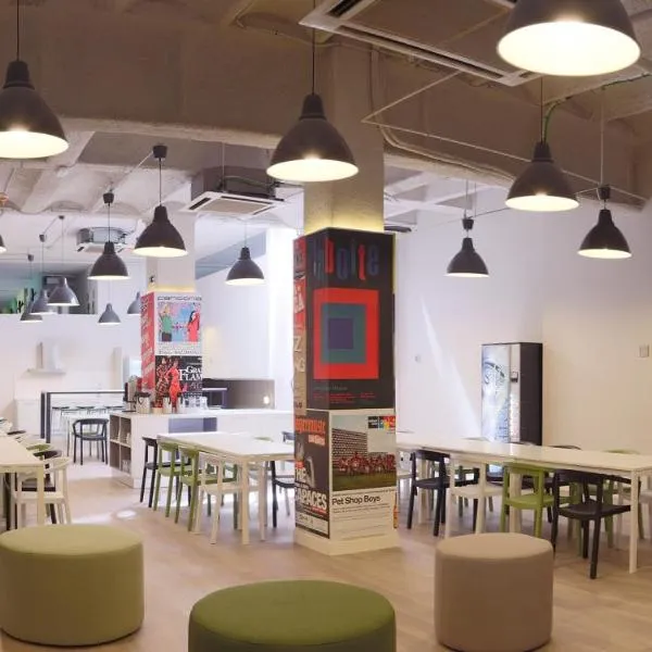 オラ オスタル エイサンプル（Hola Hostal Eixample）、バルセロナのホテル