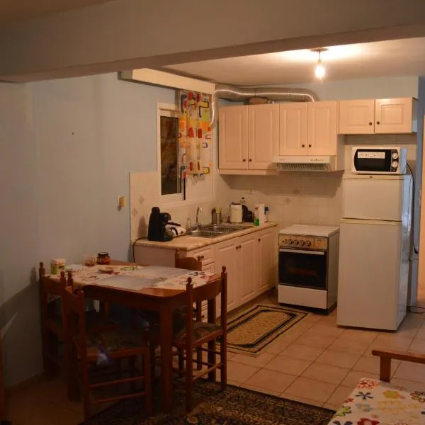 Private Αpartment Agiou Athanasiou Street F, hotel v destinácii Aigio