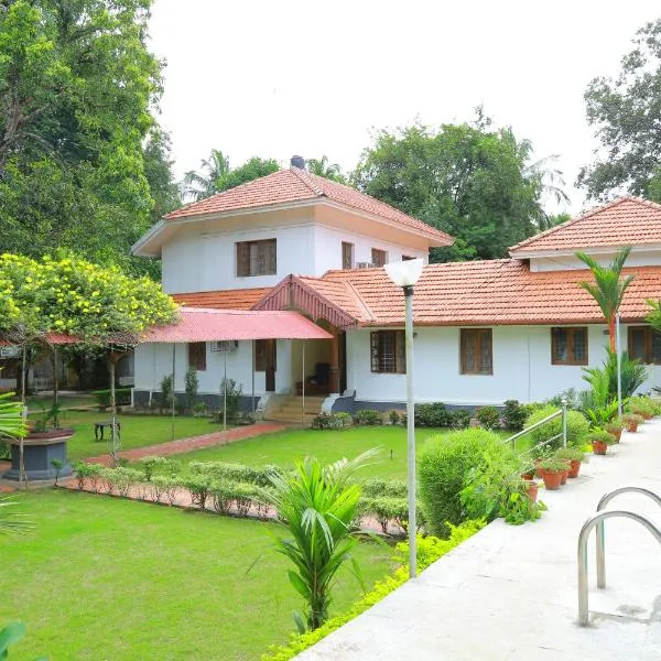 Ayuryogashram Heritage, hótel í Thekkumkara