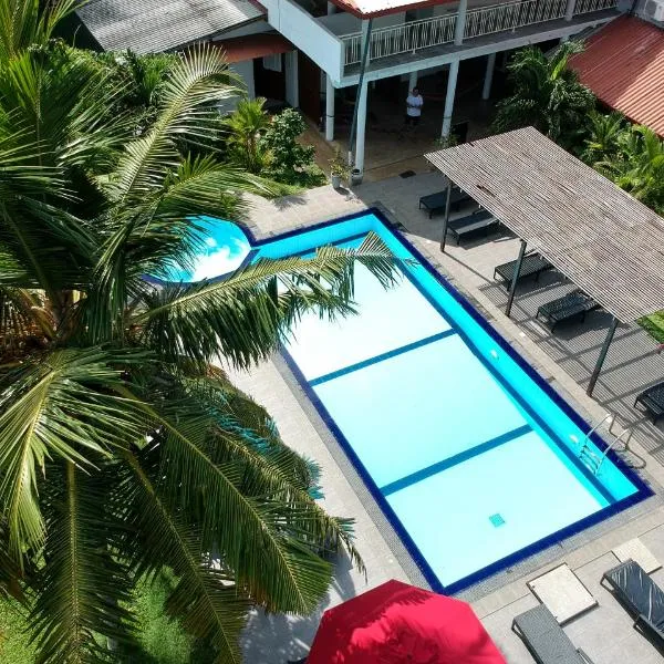 Weligama Ocean Breeze, hotel di Weligama