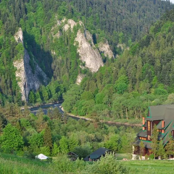 Schronisko PTTK Trzy Korony, hotel v destinácii Sromowce Niżne