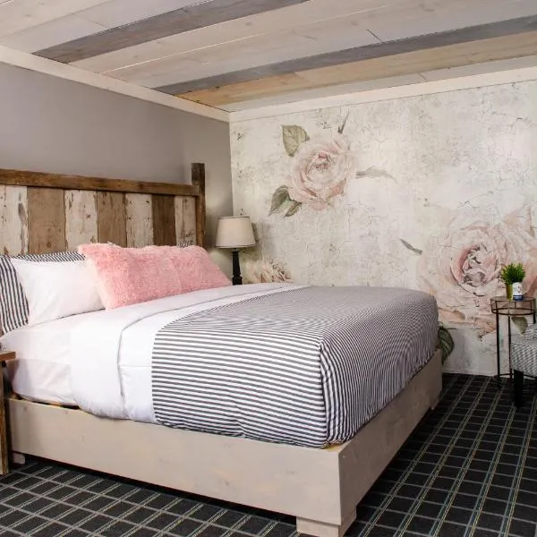 Vintage Block Inn & Suites โรงแรมในโอโคโบจิ