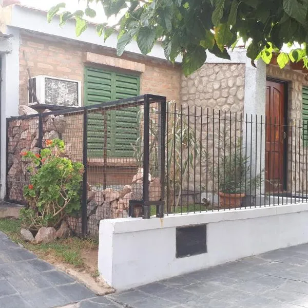 Casa con Piscina, hôtel à Miranda