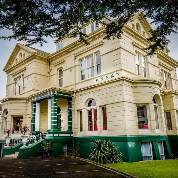 The Annan Hotel, hotel em Llandudno