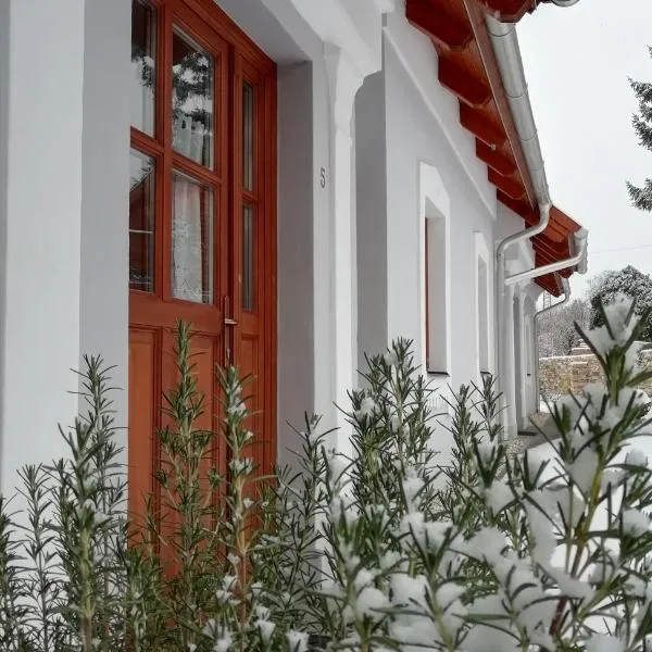 Arácsi Vendégház, hotelli Balatonfüredissä