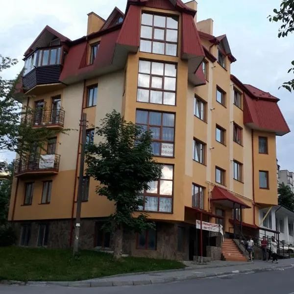 Truskavets Lux Apartment, hótel í Oriv