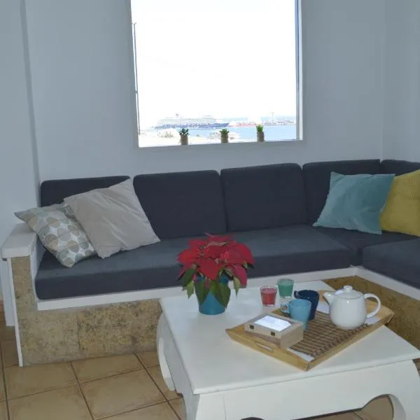 Tilama, hotel Puerto del Rosarióban