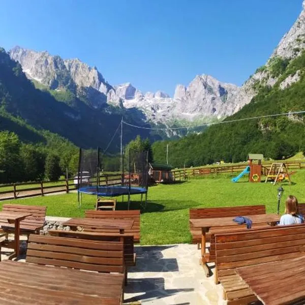 Bungalows Katun Maja Karanfil, hotel v destinaci Gusinje