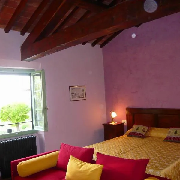 Viesnīca La Pietra Piana B&B pilsētā Redžello