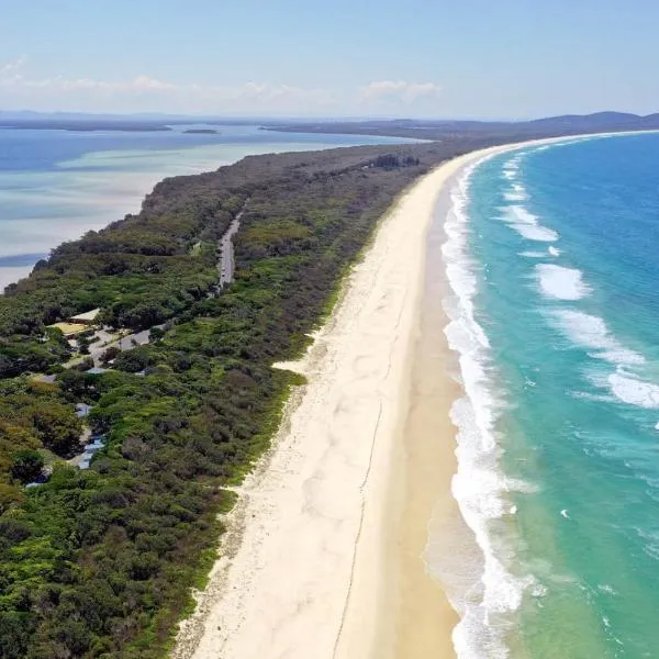 Tiona Holiday Park, hotel in Seal Rocks