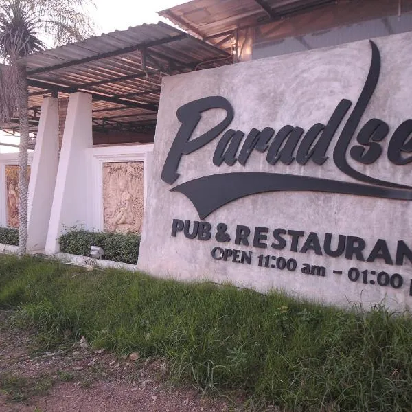Paradise Inn and Dining, hotel v destinaci Ban Rong Saeng
