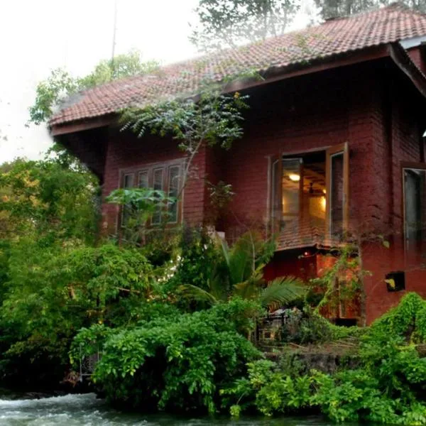 The Rippling Edge - River front property, hotel a Karjat