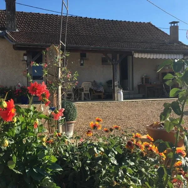 La petite Maison, hotel sa Toulon-sur-Arroux