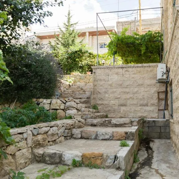 Mresty Guest House, hotel in Jezzîne