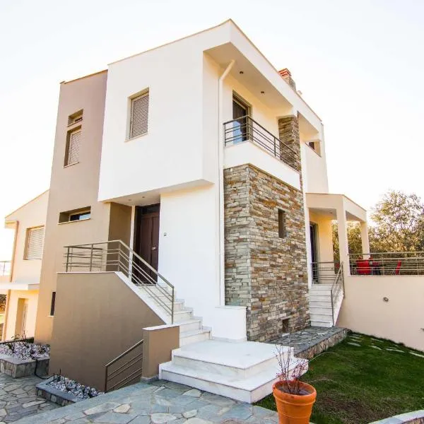 Our House Luxury Suites, hotel i PalaiónTsiflíkion